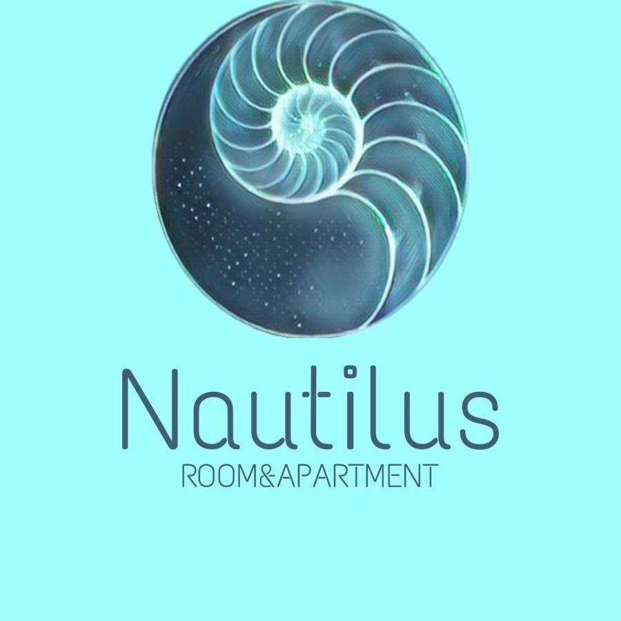 Nautilus Room&Apartment Поліньяно-а-Маре Екстер'єр фото